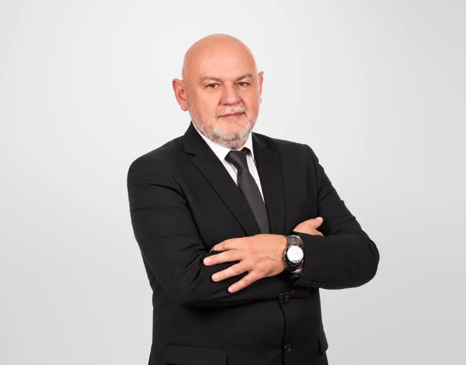 Privremena fotografija predavača Dalibora Mlađenovića